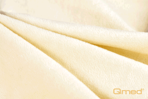Poszewka-Qmed-kremowa.jpg