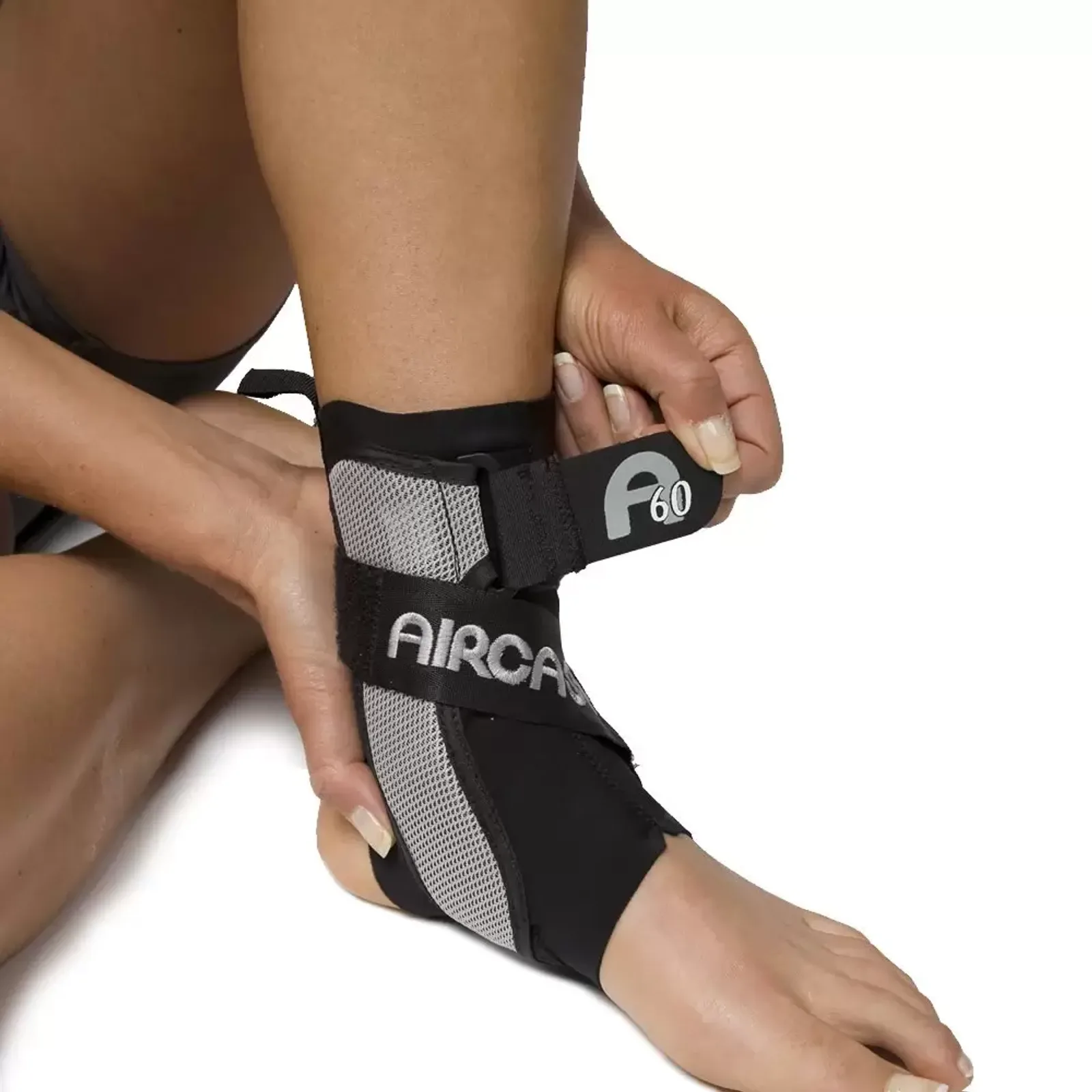 Anatomiczny stabilizator stawu skokowego i kostki AirCast A60